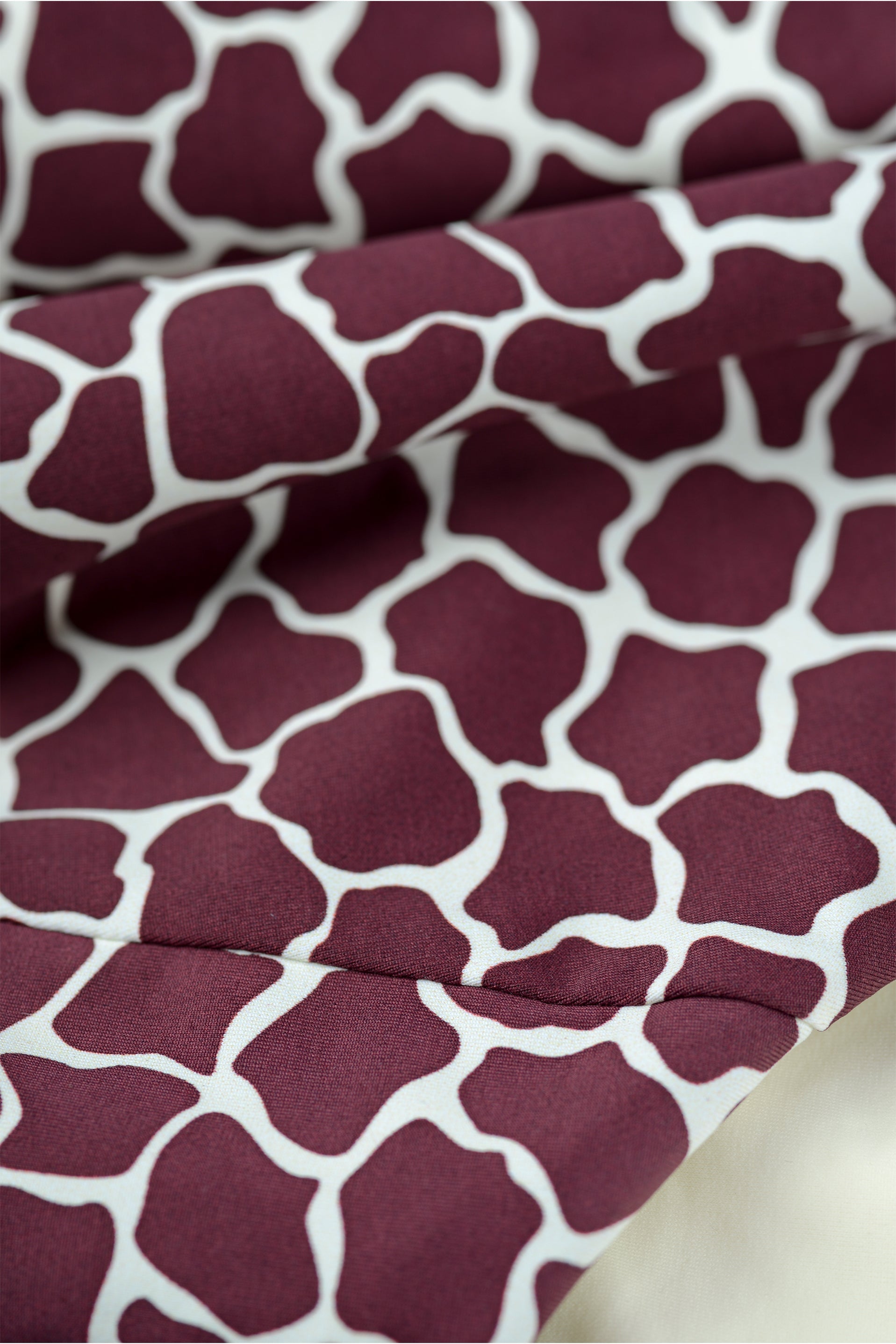 BRIEFS - The High Waisted - Bordeaux Giraffe Print